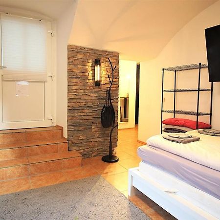 Fully Equipped Apartment Near Main Station Wurtzbourg Extérieur photo